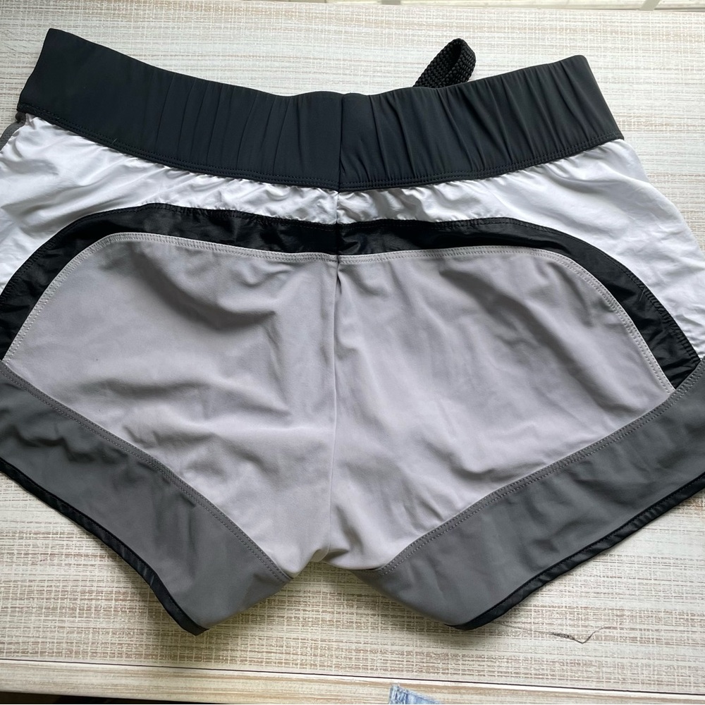 No Ka'oi Women's Gray and White Pune Stretch Waist Active Wear Shorts 01